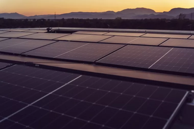 Faire installer des panneaux photovoltaïques en appartement, Martigues, THOMAS WINOCK ENTREPRISE